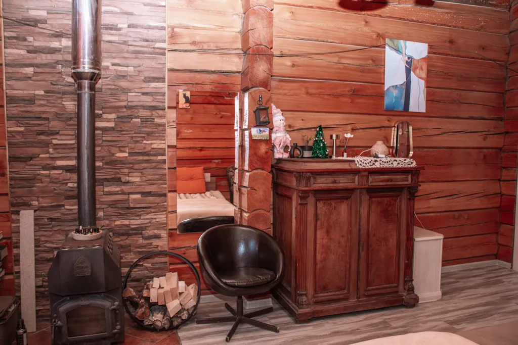 Атмосферный уютный экокоттедж из кедра с прудом