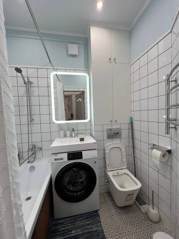 Квартира с современным минимализмом и винтажным шармом