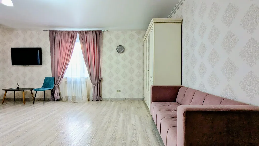 8-комнатный Дом