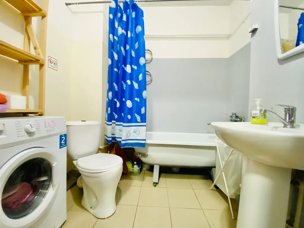 Пингвин в гараже