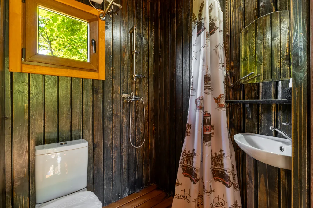 Глемпинг с видом на лес