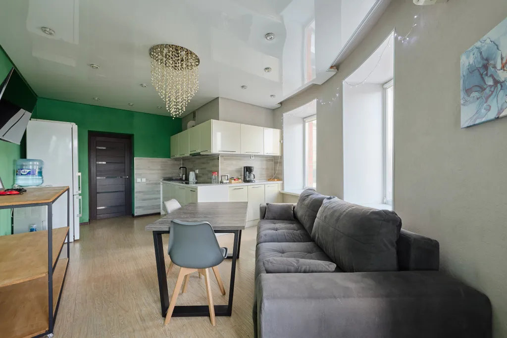 7-местные апартаменты с паркингом, напротив ТЦ