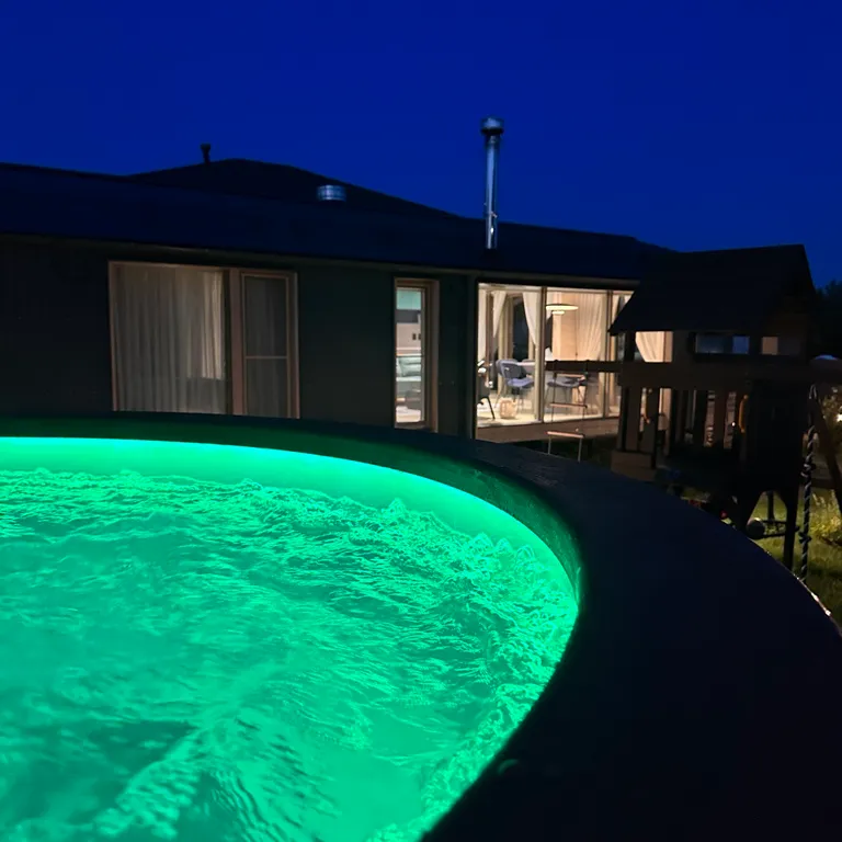 Коттедж Семейный дубльдом у пруда с баней и купелью в Новой Москве — Птичное