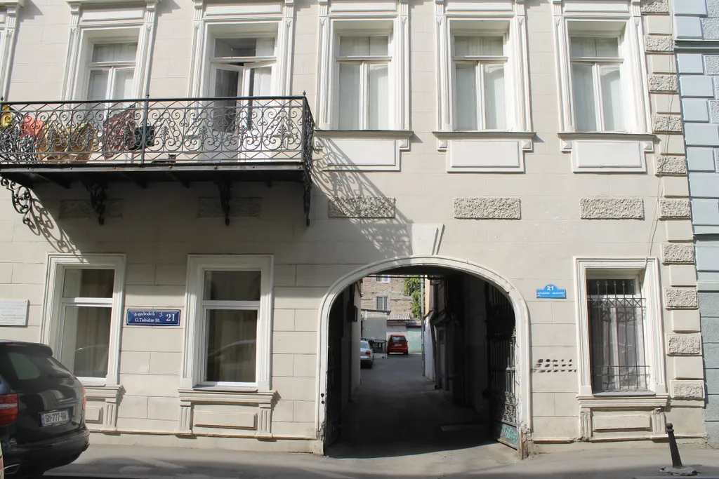 1-комнатная Квартира — аренда посуточно в Тбилиси