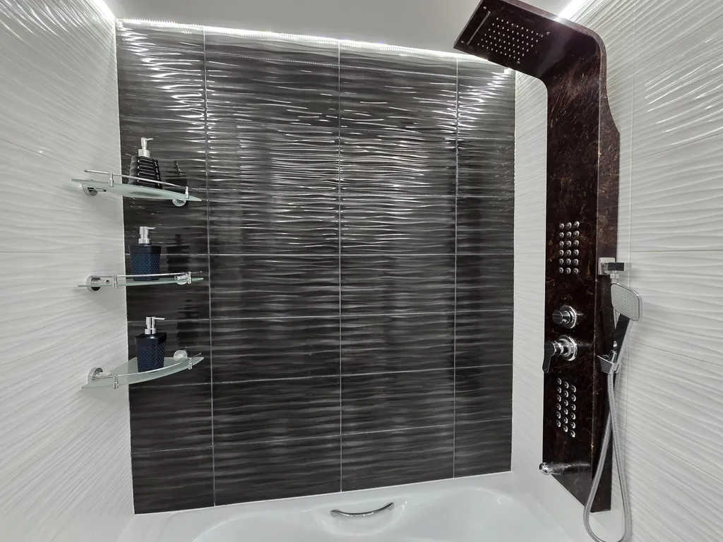 Красивая студия в стиле hi-tech