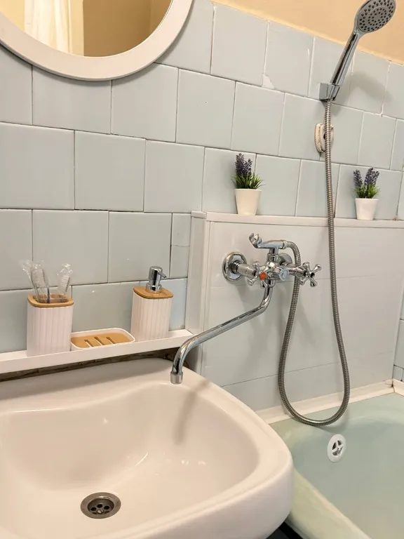 Удобная двухкомнатная квартира в центре