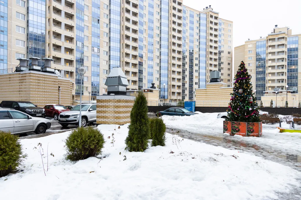 Студия с современным дизайном и теплой атмосферой
