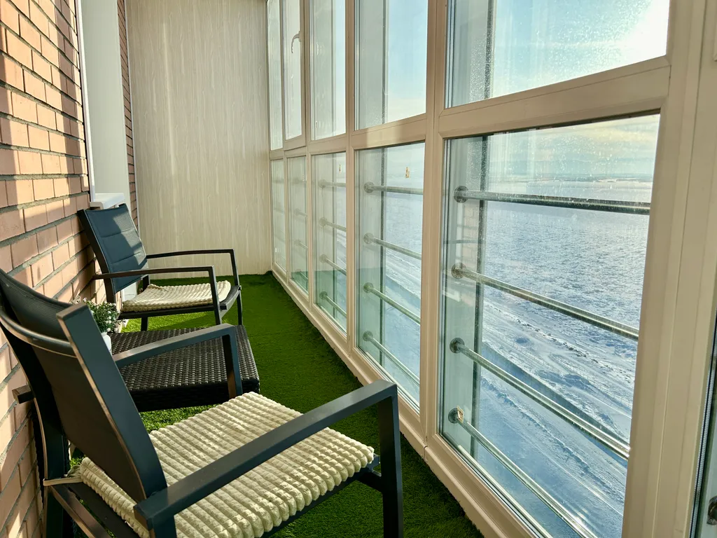 Семейный апартамент с шикарным видом возле реки Амур.