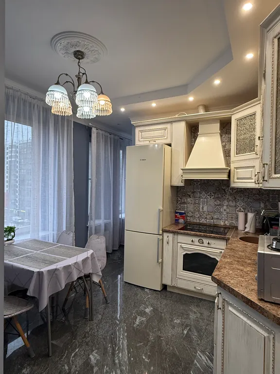 Уютная квартира с 2 изолированными спальнями с охраной — аренда посуточно в Коммунарка