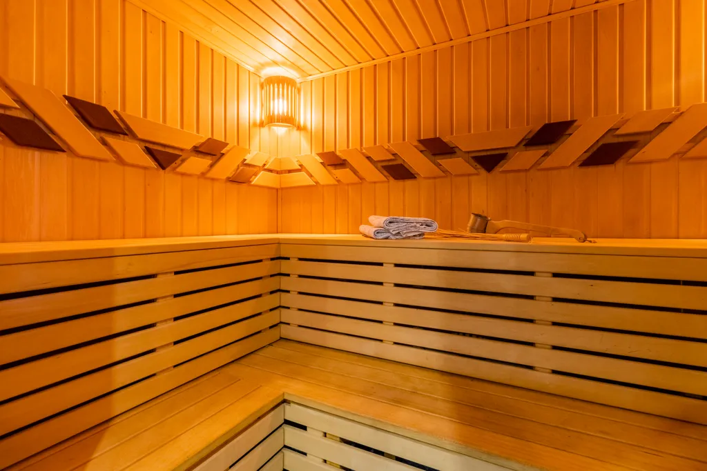 Дом у озера Solar love