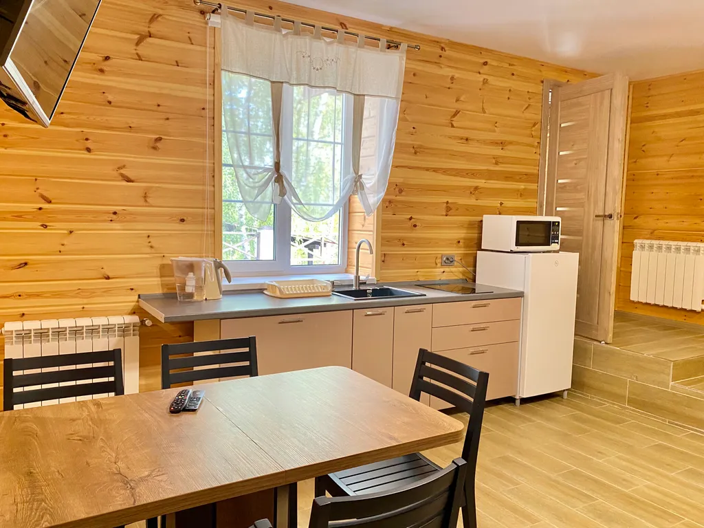 Апартамент С, Семейный