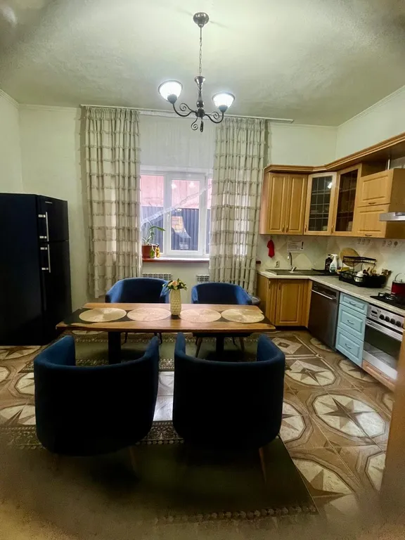 Большой уютный дом