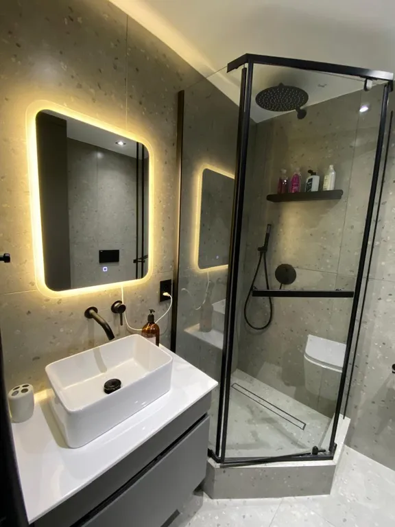 Красивая студия с хорошим ремонтом  в топовой локации города