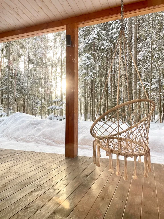 Коттедж Домик в лесу у озера для семейного отдыха — Турбаза Чайка