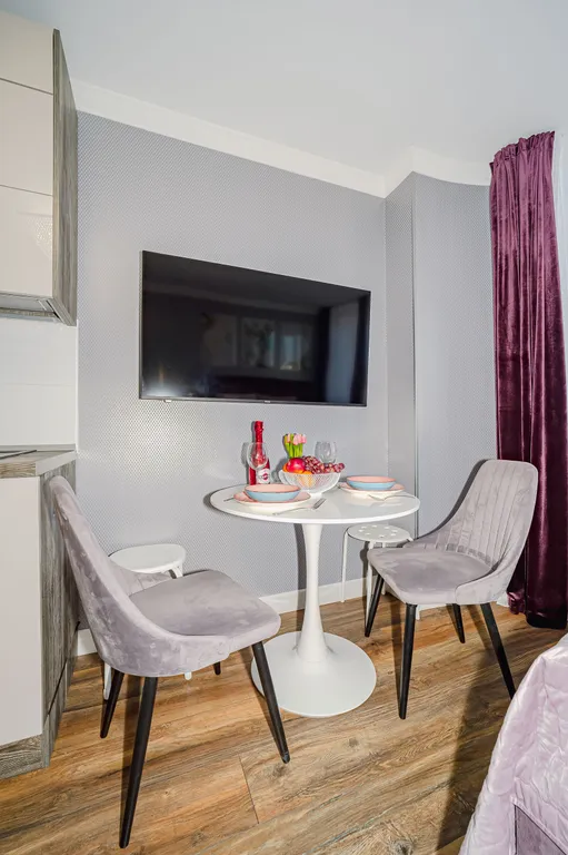 Удобная локация в самом центре у метро с видом на город и арену