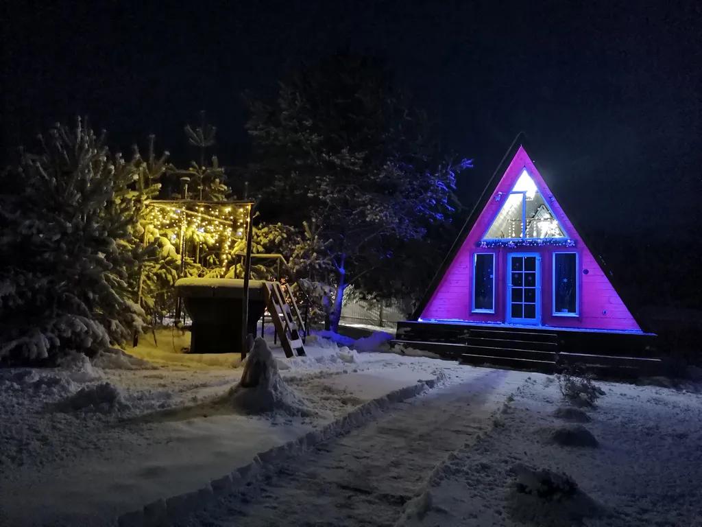 Современный загородный домик в дали от суеты с баней и сибирским чаном