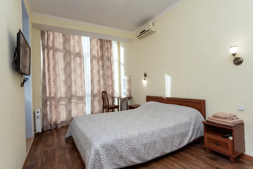 Просторная 2-комнатная квартира с панорамным видом на горы — аренда посуточно в Алушта