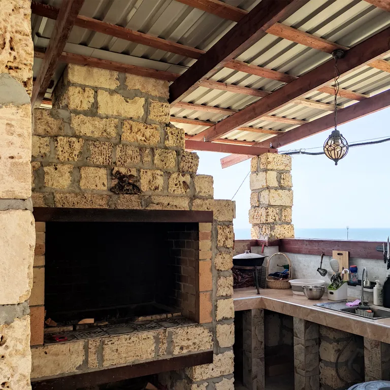 Дом с бассейном на Азовском море Виноград