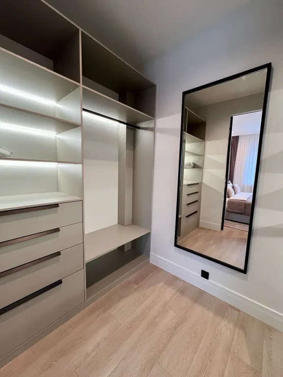 Респектабельный люкс с дизайнерским ремонтом на садовом кольце