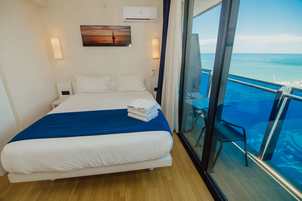 Апартамент с видом на море первая линия