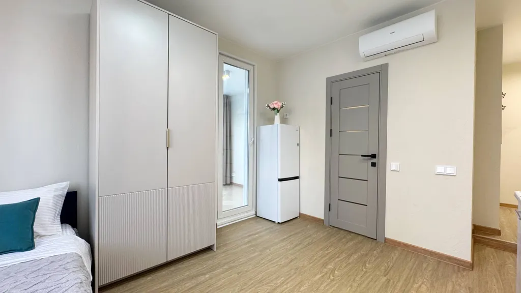 Уютная и светлая студия на Патрокле