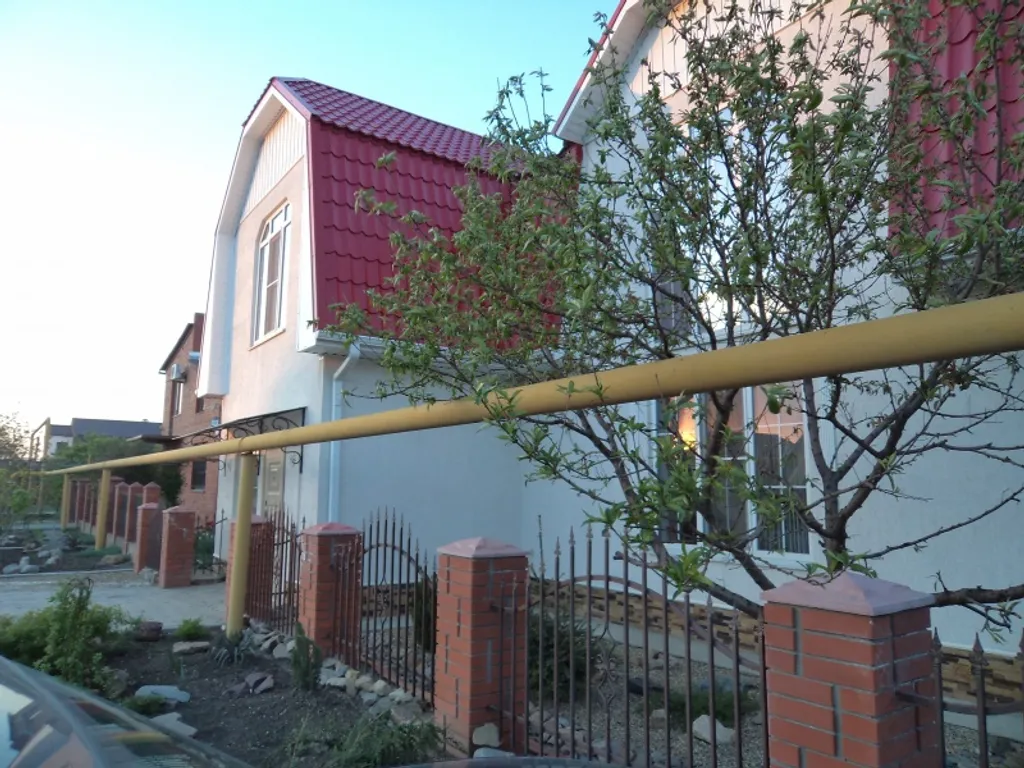 Коттедж Апартаменты в тихом комфортном районе города — аренда посуточно в Ейск