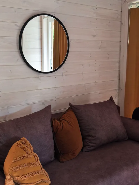 Новый деревянный современный дом в 2 минутах от моря