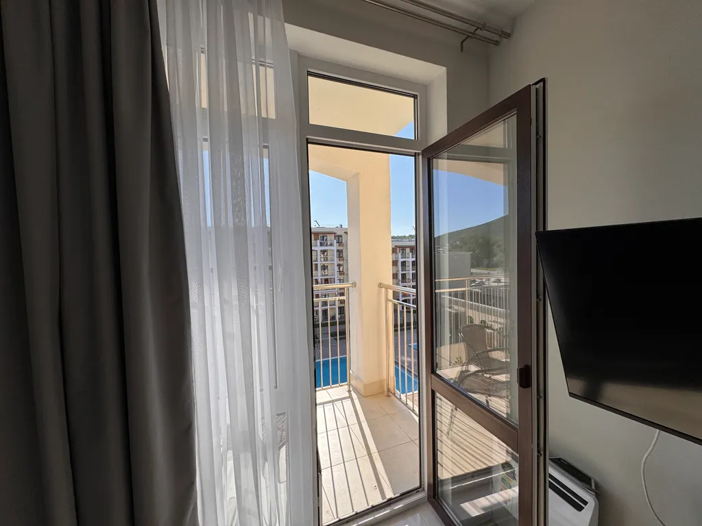 Видовая евротрехкомнатная квартира