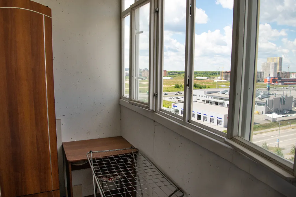 Светлая квартира у мать и дитя, кристалл