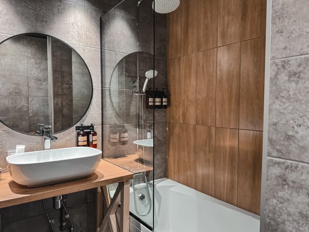 А.В. Апартаменты БЦ Аметист