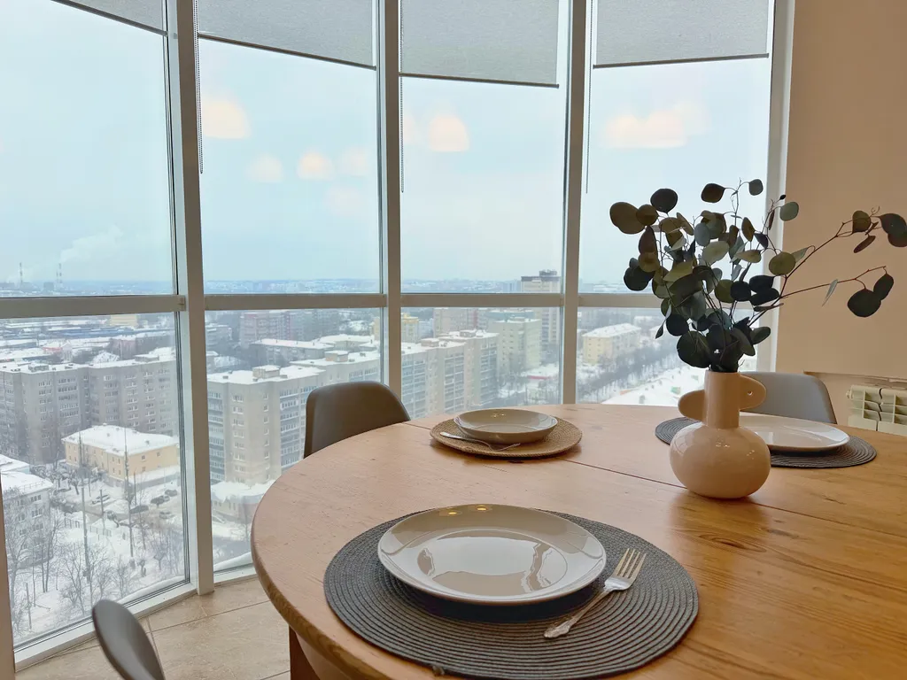 Стильная 3-к квартира в центре в ЖК Эдельвейс с панорамным видом