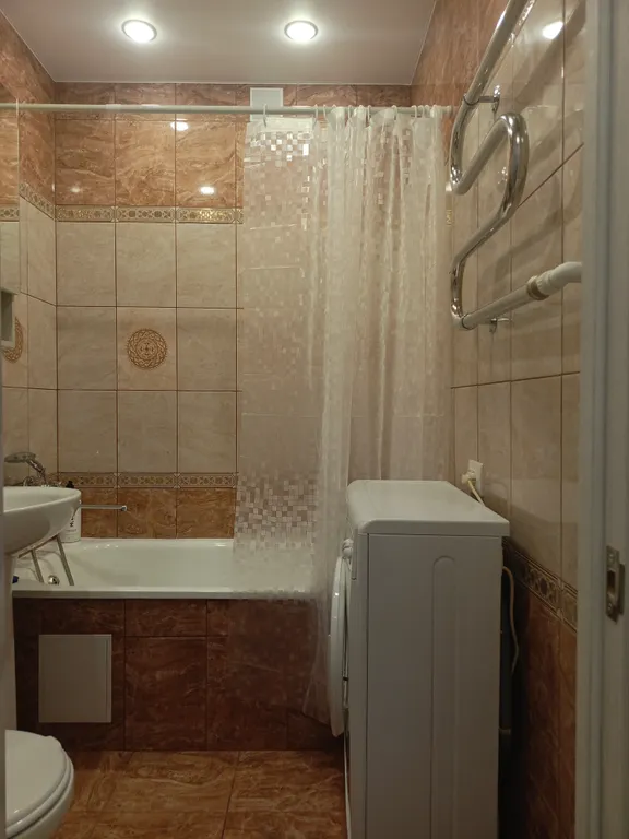 2-комнатная квартира с евроремонтом в престижном районе у РТЦ Виконда