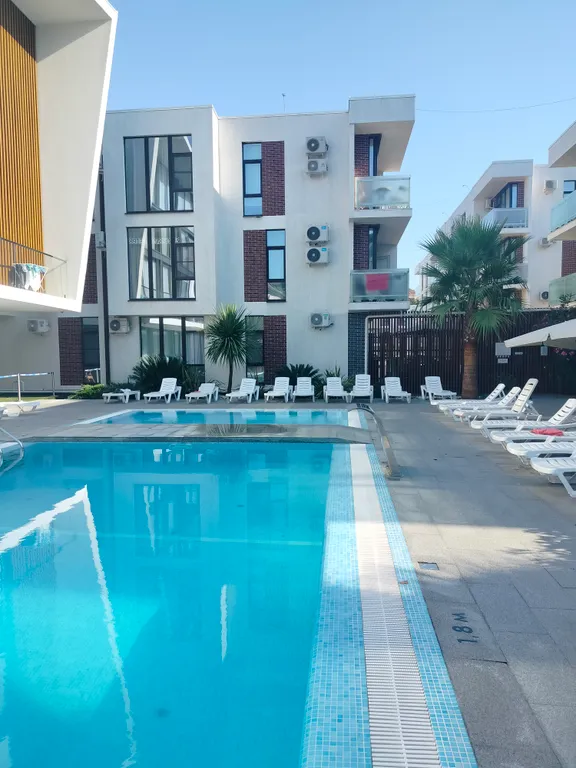 Апартамент с круглогодичным теплым бассейном