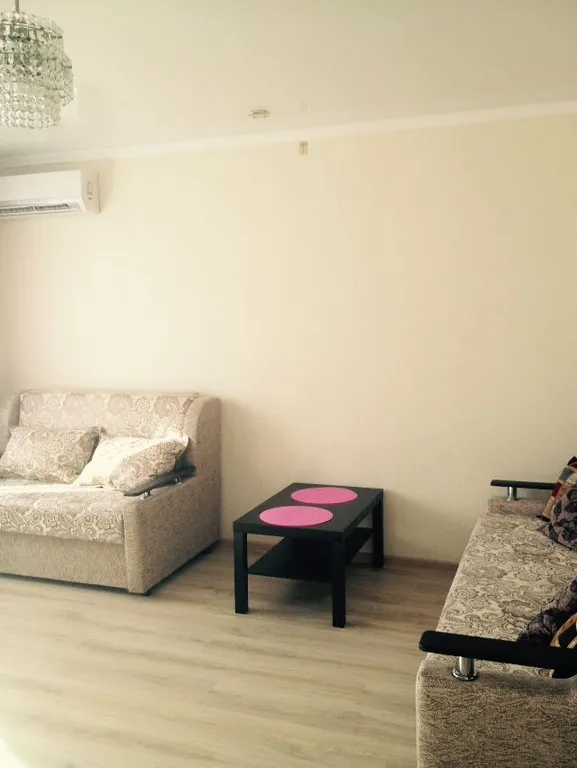 Квартира Чистая уютная квартира для отдыха — Ейск