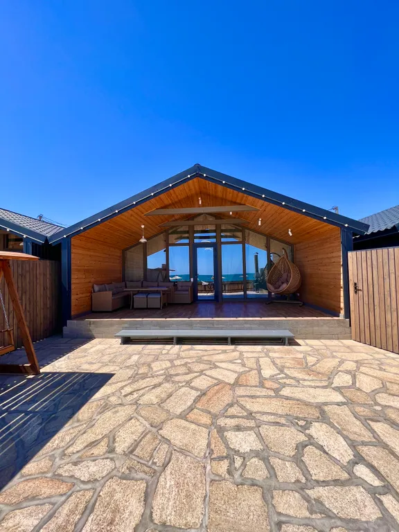 Просторный дом люкс у моря Акаро