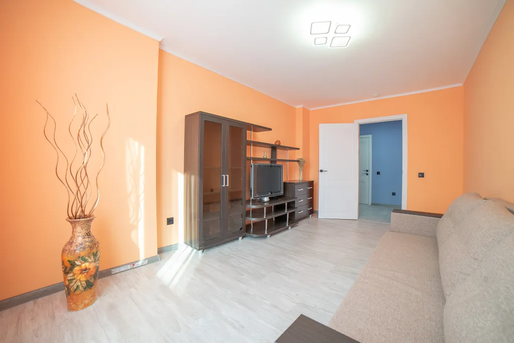 3хк.квартира в Академическом, напротив ТРЦ Академичечкий, 7 спальных м