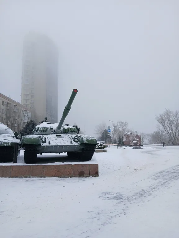 Жизнь с видом реку: огромная лоджия с панорамным остеклением в пол!