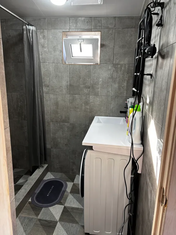 Новый коттедж с террасой и завораживающим видом на горы