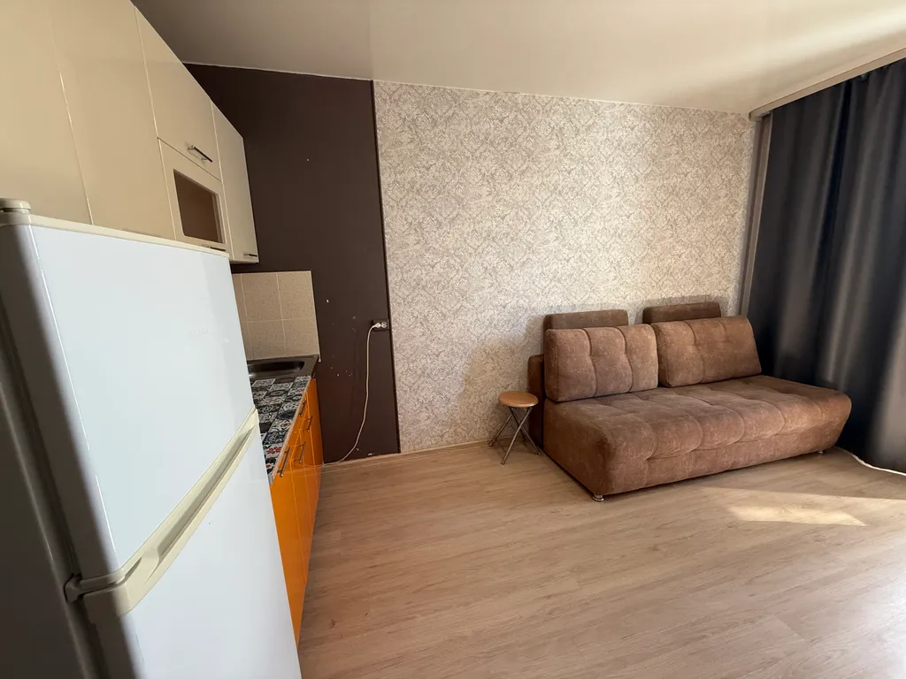 Студия - диван, стиралка холодильник, СВЧ, водонагреватель