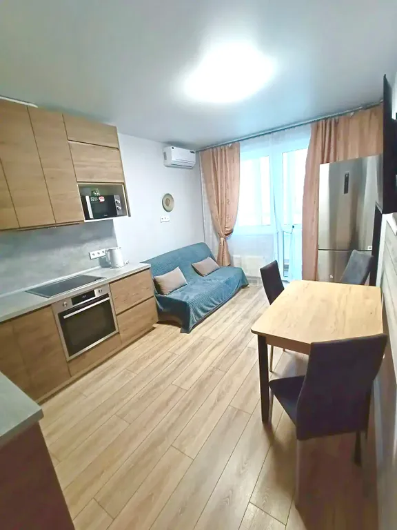 Абсолютно новая просторная евротрешка с двумя лоджиями