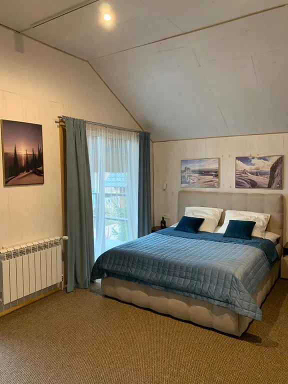 Коттедж Уютный дом с террасой и видом на горы — Шерегеш