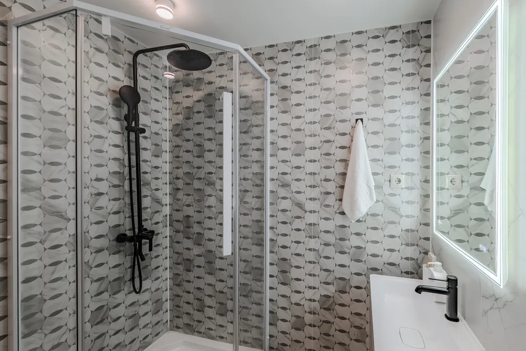 Двухэтажный апартамент с круглогодичным бассейном и залом