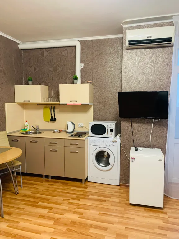 Квартира Квартира Уютная студия в центре Тюмени с парящей кроватью — Тюмень