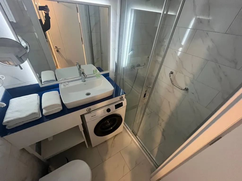 Апартаменты на первой береговой линии в апарт-отеле orbi city