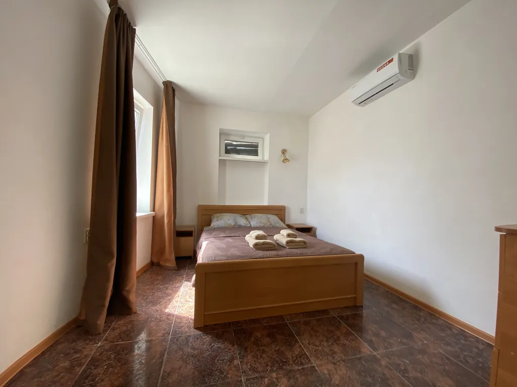 Коттедж 1-комнатный Дом — аренда посуточно в Оленевка