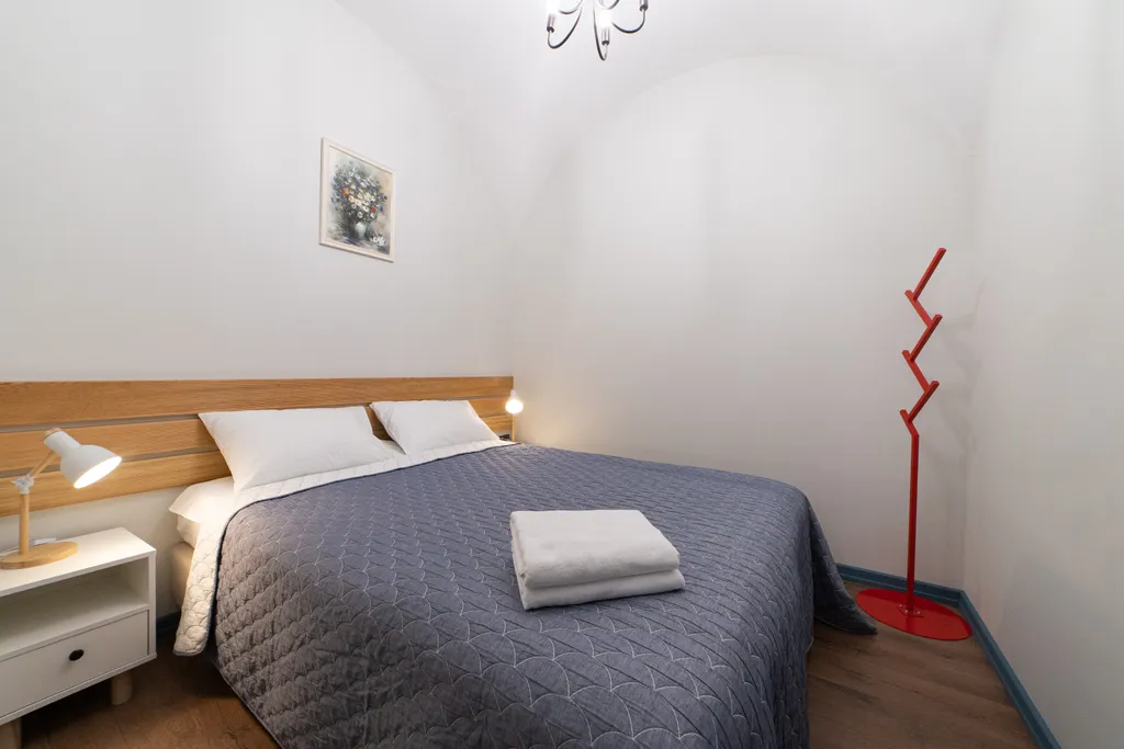 Двенадцать