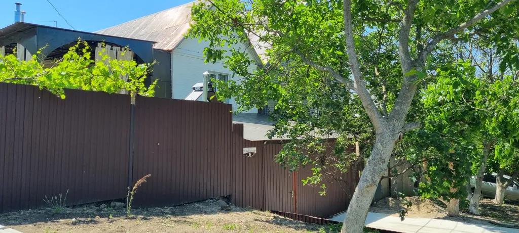 Тихий Домик с видом на горы