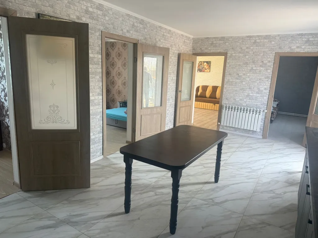 Квартира 4-комнатный 8-местный номер с видом на море — аренда посуточно в Евпатория