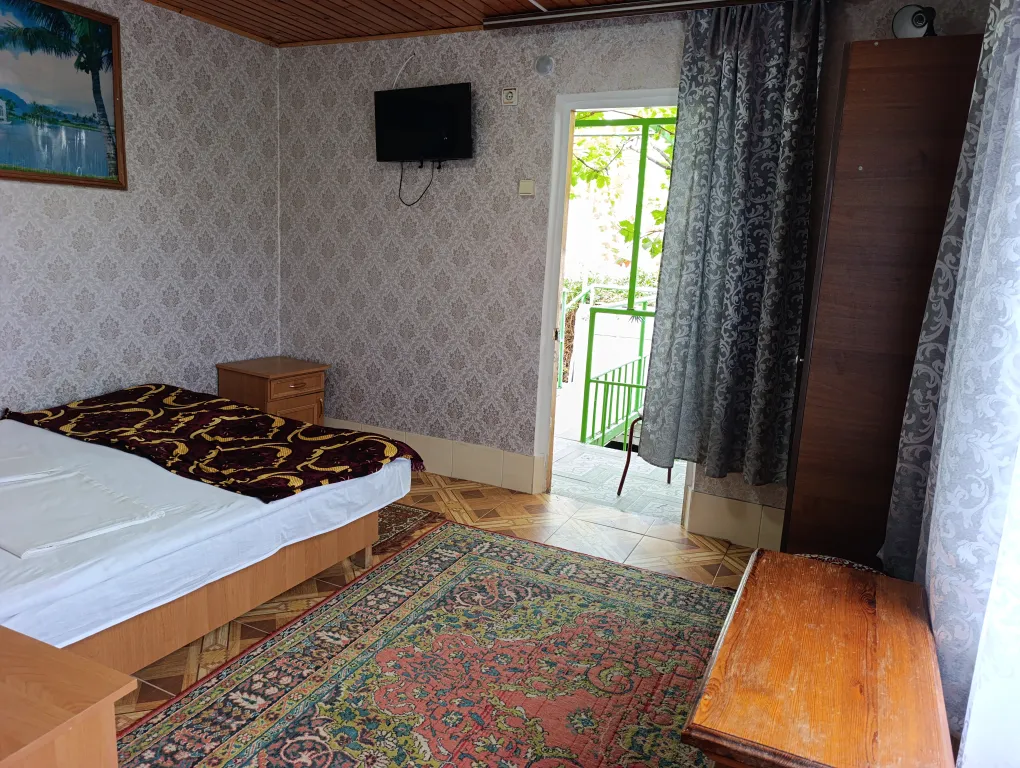 Номер с двуспальной кроватью (стандарт)