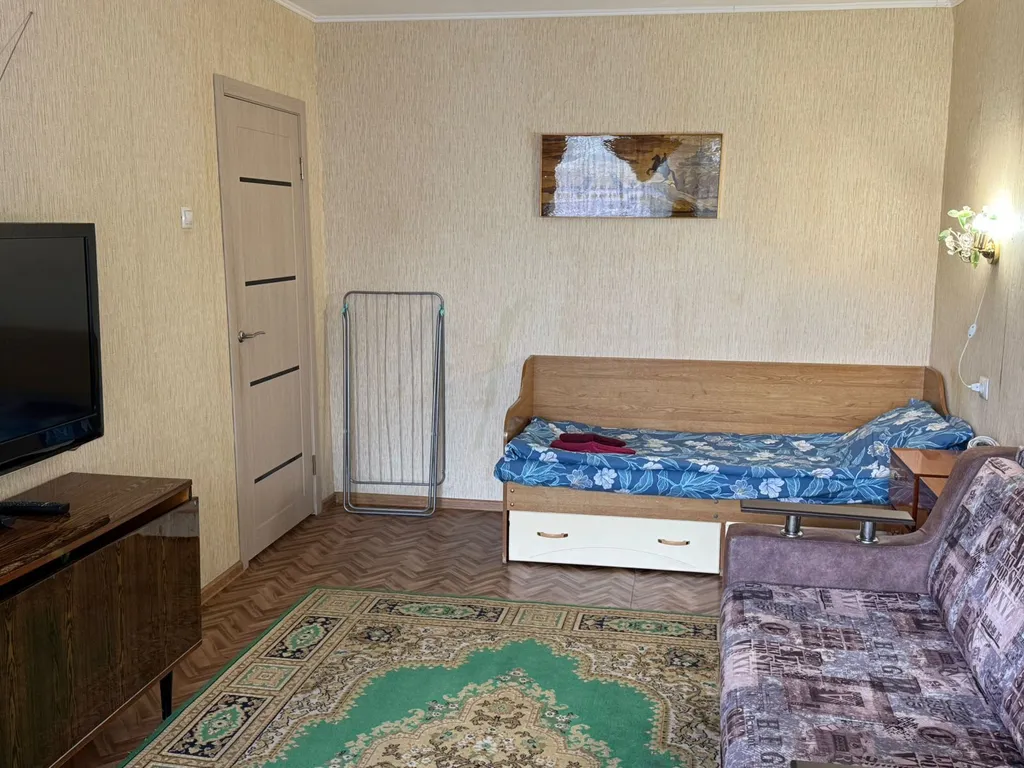 Чистая уютная квартира в спальном районе — аренда посуточно в Кингисепп